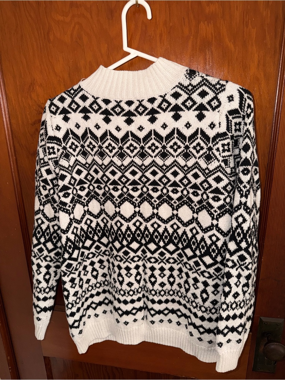 Old Navy Black & White Fair Isle Knit Sweater - Women’s